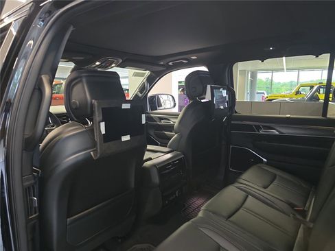 New 2026 Jeep Grand Wagoneer L Limited AWD/4WD image 14