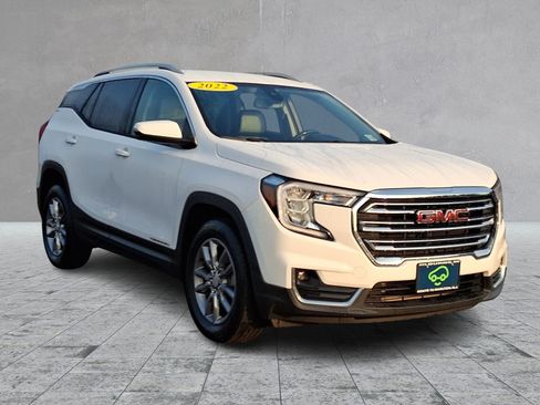 Certified 2022 GMC Terrain SLT AWD/4WD image 3