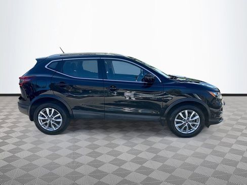 Used 2020 Nissan Rogue Sport SV FWD image 5