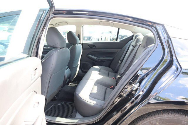 Certified 2025 Nissan Altima 2.5 SV FWD image 19