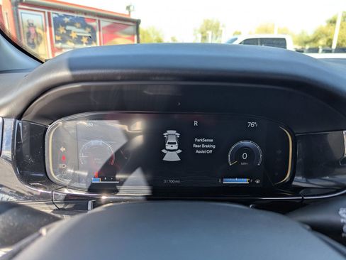 Used 2023 Jeep Wagoneer Series III w/ Preferred Equipment Group image 26