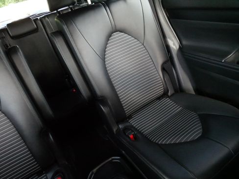 Certified 2025 Toyota Highlander XSE AWD/4WD image 14
