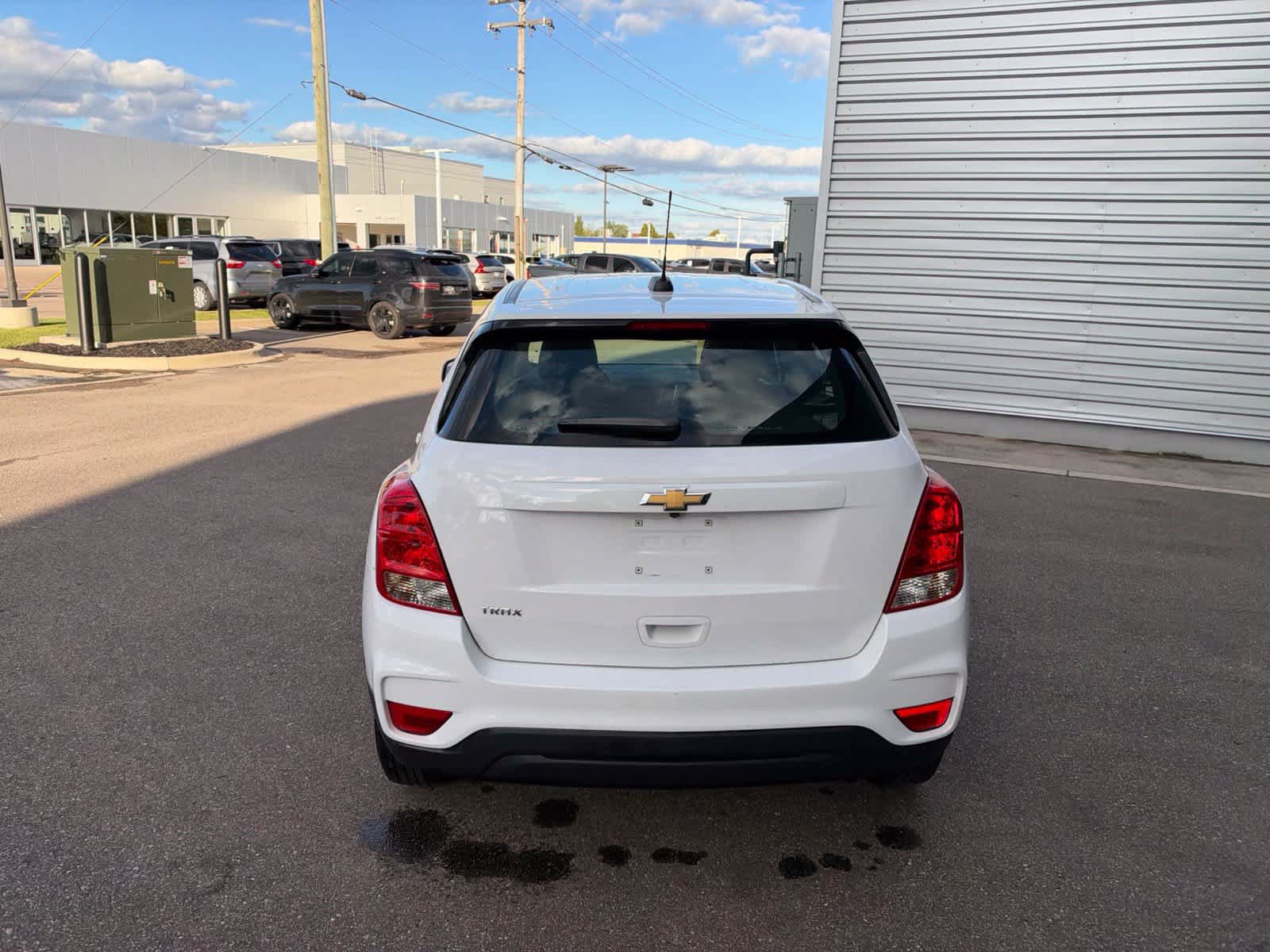 Used 2019 Chevrolet Trax LS FWD image 4