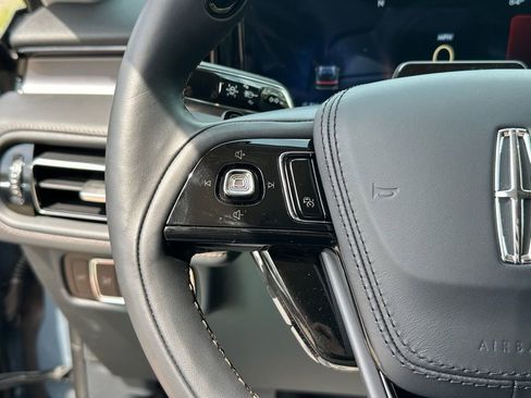 New 2026 Lincoln Aviator AWD image 8