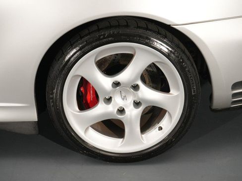 Used 2003 Porsche 911 Carrera 4S AWD/4WD image 31