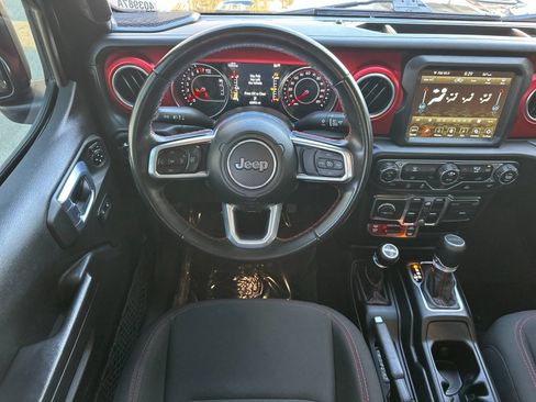 Used 2021 Jeep Gladiator Rubicon AWD/4WD image 19