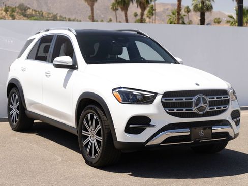 Used 2024 Mercedes-Benz GLE 350 4MATIC image 2