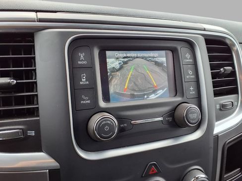 Used 2024 RAM 1500 Classic SLT AWD/4WD image 7