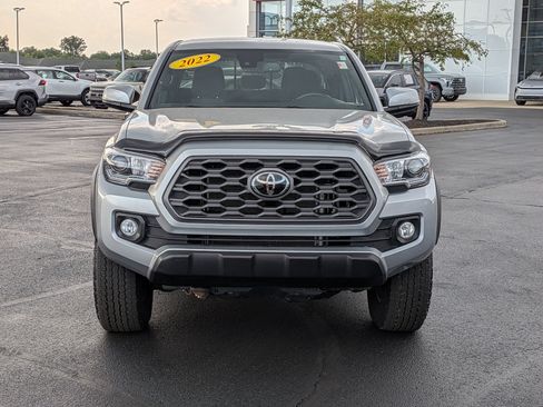 Certified 2022 Toyota Tacoma TRD Off-Road w/ Technology Package AWD/4WD image 2