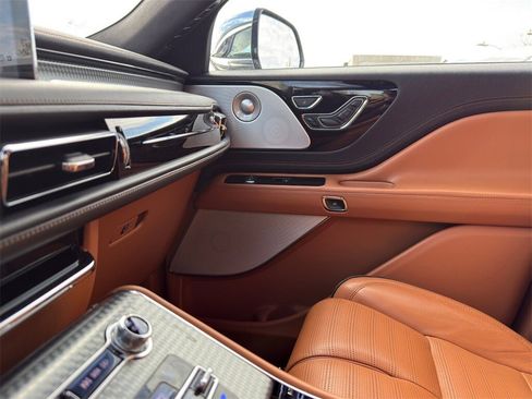 Used 2020 Lincoln Aviator Black Label w/ Dynamic Handling Package image 17
