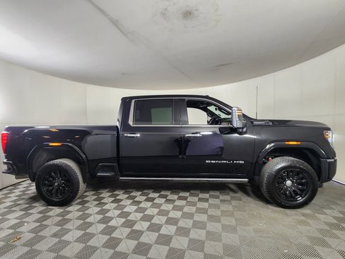 Used 2025 GMC Sierra 2500 Denali Ultimate image 8