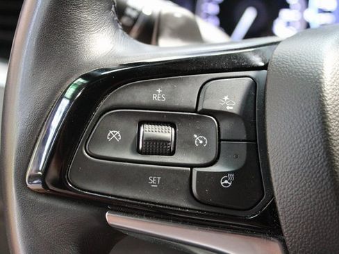 Used 2023 Buick Enclave Avenir image 16