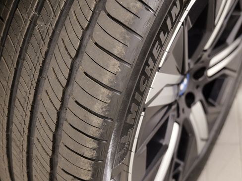 Used 2023 BMW iX xDrive50 w/ Premium Package image 67