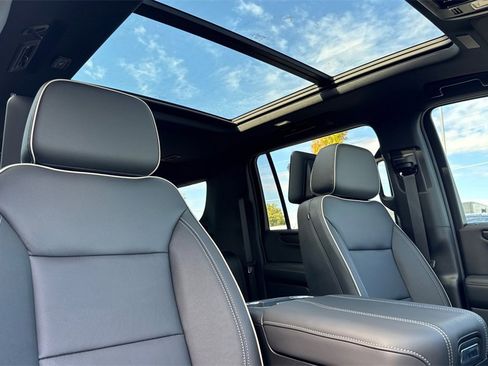 New 2026 GMC Yukon XL Elevation w/ Elevation Premium Package image 17