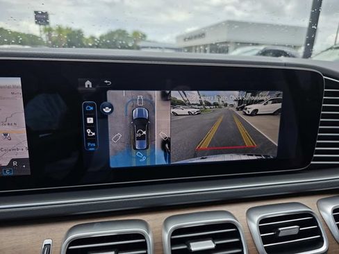 New 2026 Mercedes-Benz GLS 450 4MATIC image 17
