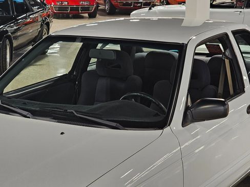 Used 1991 Nissan Sentra SE-R image 12