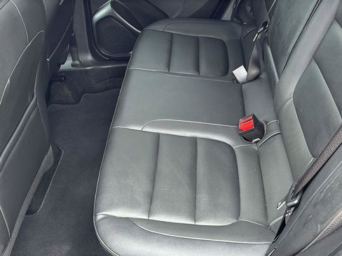 Used 2021 Chevrolet TrailBlazer ACTIV w/ Technology Package FWD image 15