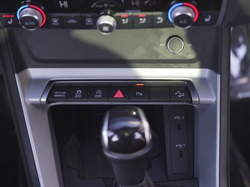 Used 2022 Audi Q3 2.0T Premium Plus image 45