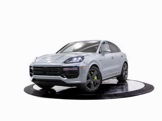 Certified 2025 Porsche Cayenne Turbo video 1