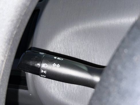 Used 2012 Toyota Prius V Two image 18