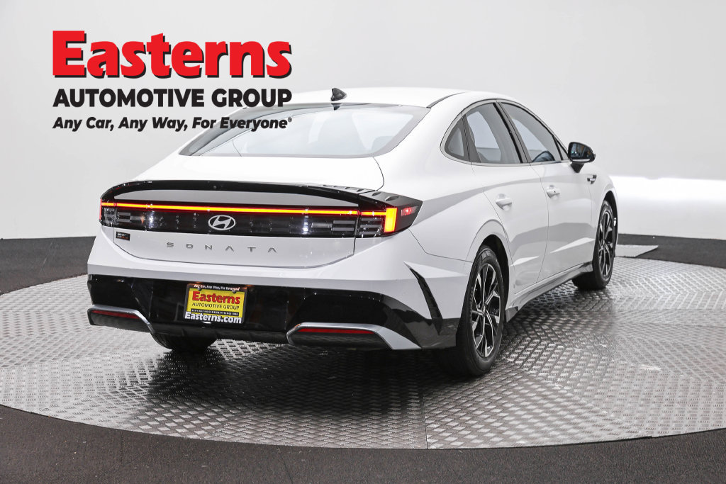 Used 2025 Hyundai Sonata SEL FWD image 7