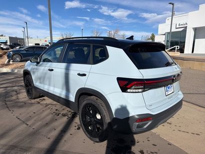 New 2025 Volkswagen Taos SE