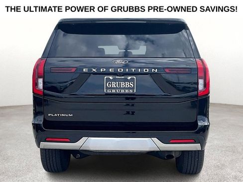 Used 2025 Ford Expedition Platinum AWD/4WD image 6
