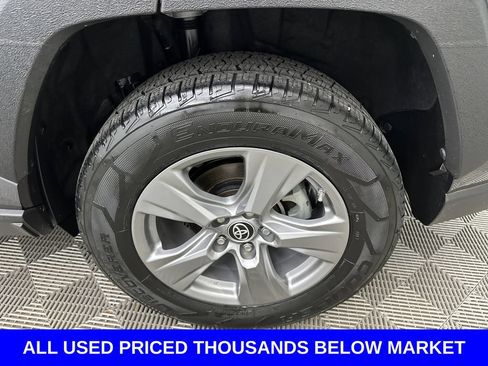 Used 2022 Toyota RAV4 LE AWD/4WD image 19