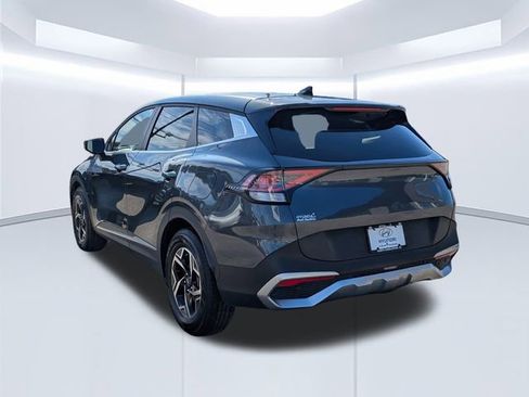 Used 2024 Kia Sportage LX image 6