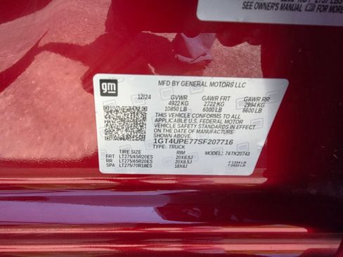 Used 2025 GMC Sierra 2500 AT4 w/ AT4 Premium Plus Package AWD/4WD image 32