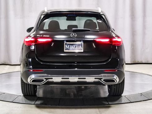 Certified 2025 Mercedes-Benz GLC 300 image 3