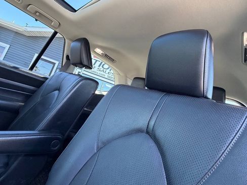 Used 2024 Toyota Grand Highlander AWD image 34