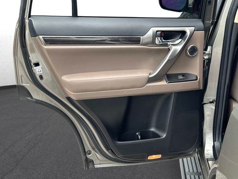 Certified 2023 Lexus GX 460 Premium AWD/4WD image 12