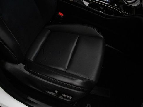 Used 2025 Toyota Crown Signia image 17