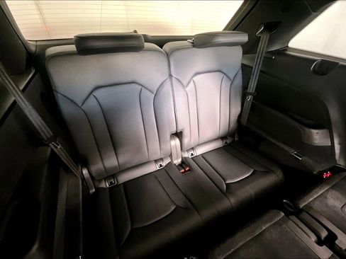 Used 2021 Audi Q7 3.0T Premium Plus w/ Premium Plus Package image 28