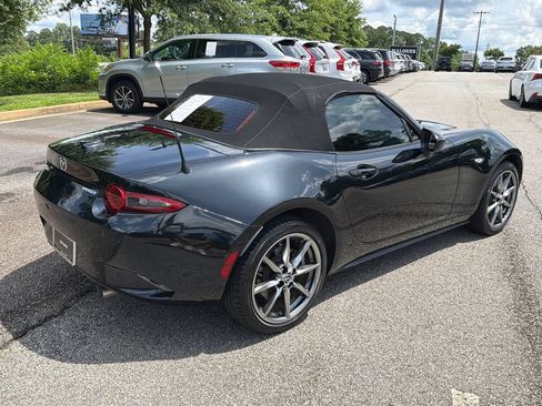 Used 2021 MAZDA MX-5 Miata Grand Touring RWD image 7