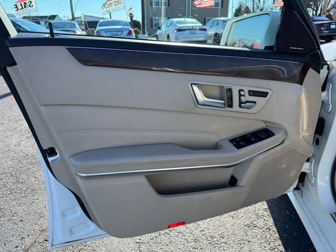 Used 2015 Mercedes-Benz E 350 Sedan image 9