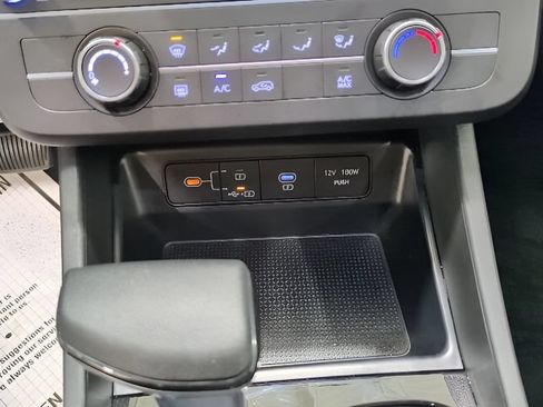 Used 2025 Hyundai Tucson SE AWD/4WD image 10