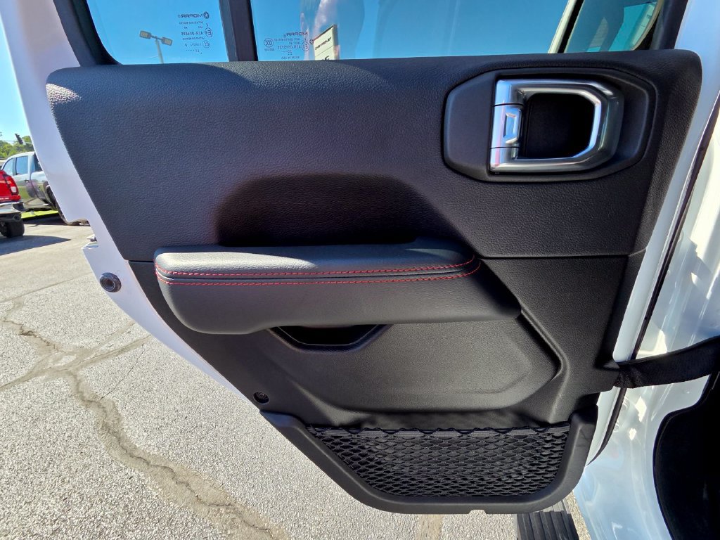Used 2021 Jeep Wrangler Unlimited Rubicon AWD/4WD image 26