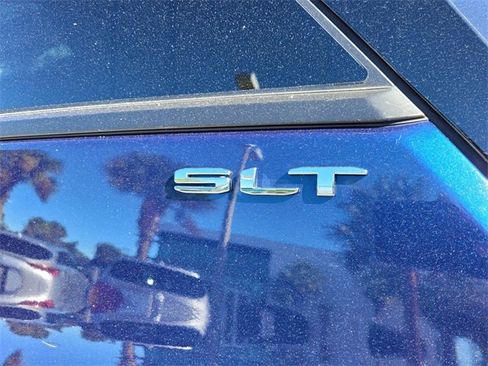 Certified 2022 GMC Terrain SLT w/ Infotainment Package II image 11