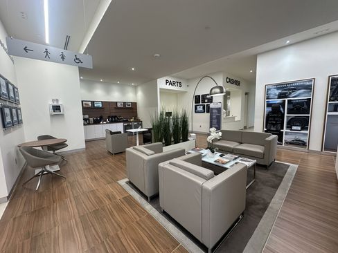 Used 2023 Lexus GX 460 Luxury w/ Accessory Package image 30