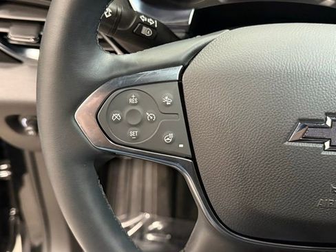 Used 2023 Chevrolet Traverse RS image 19