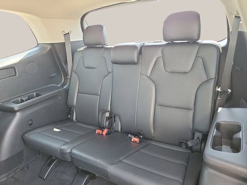 Used 2025 Kia Telluride S FWD image 8
