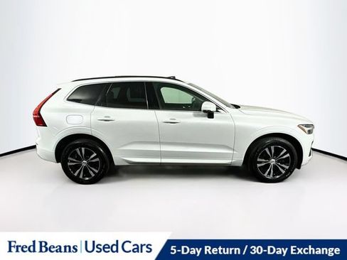 Used 2023 Volvo XC60 B5 Core AWD/4WD image 12