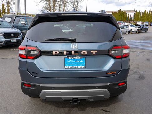 New 2026 Honda Pilot TrailSport image 7