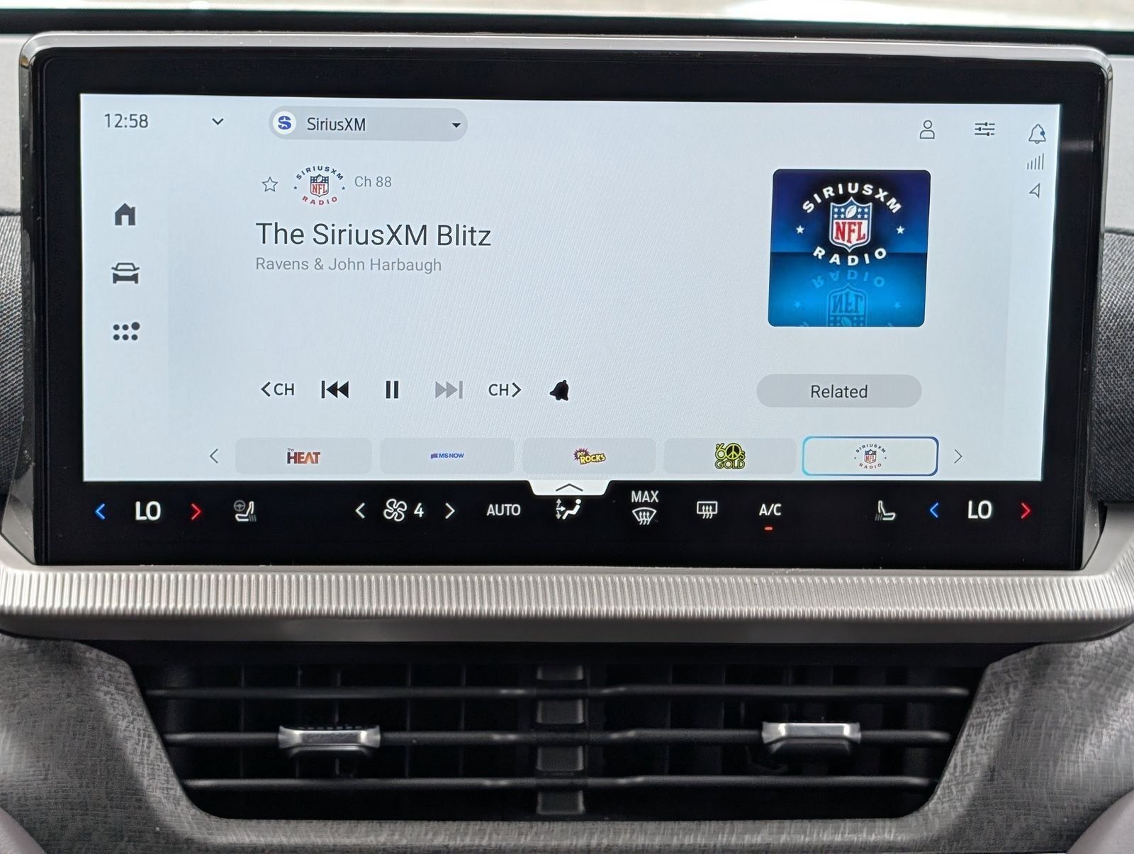 New 2026 Ford Explorer Platinum RWD image 18