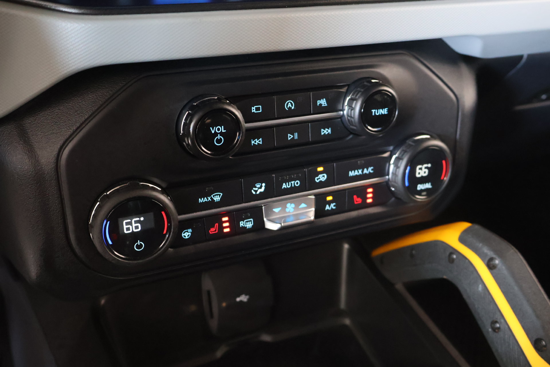 Used 2021 Ford Bronco Badlands AWD/4WD image 8