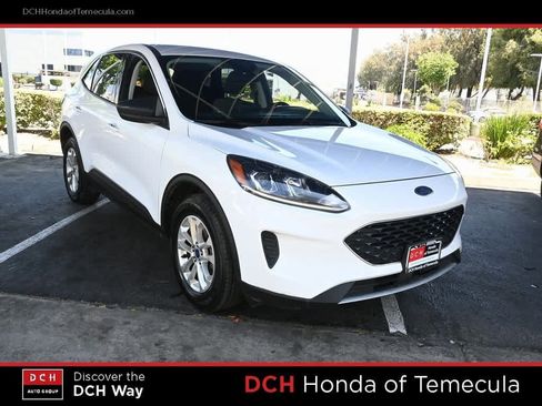 Used 2022 Ford Escape SE image 3