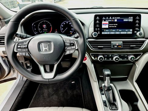 Used 2019 Honda Accord EX-L image 10
