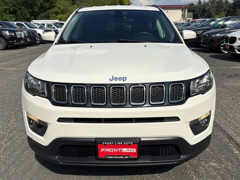 Used 2018 Jeep Compass Latitude w/ Cold Weather Group AWD/4WD image 15
